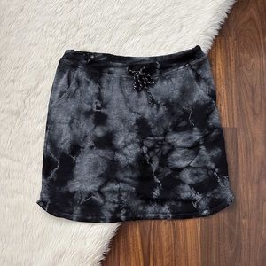 Sundry Black Tie-Dye Mini Skirt